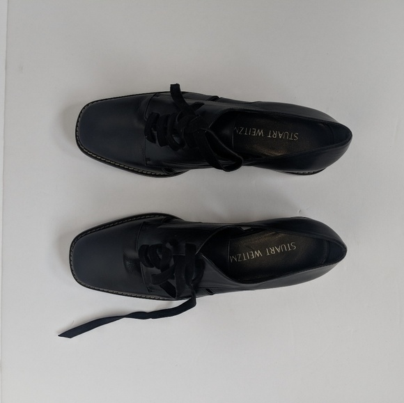 STUART WEITZMAN LEATHER CUTOUT OXFORDS size 6 - Picture 5 of 8